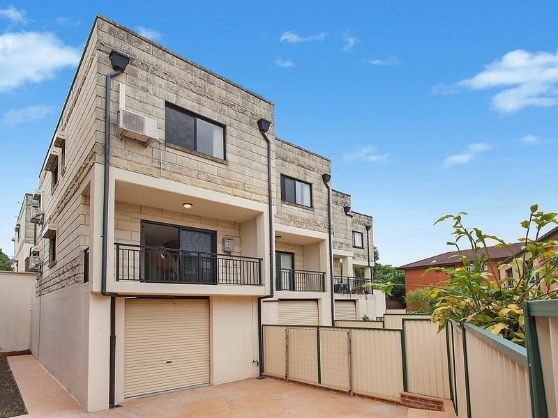 8/10 Connells Point Road, South Hurstville NSW 2221