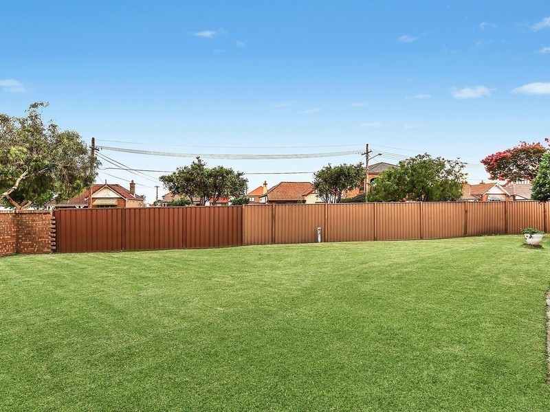 28 Highworth Avenue, Bexley NSW 2207