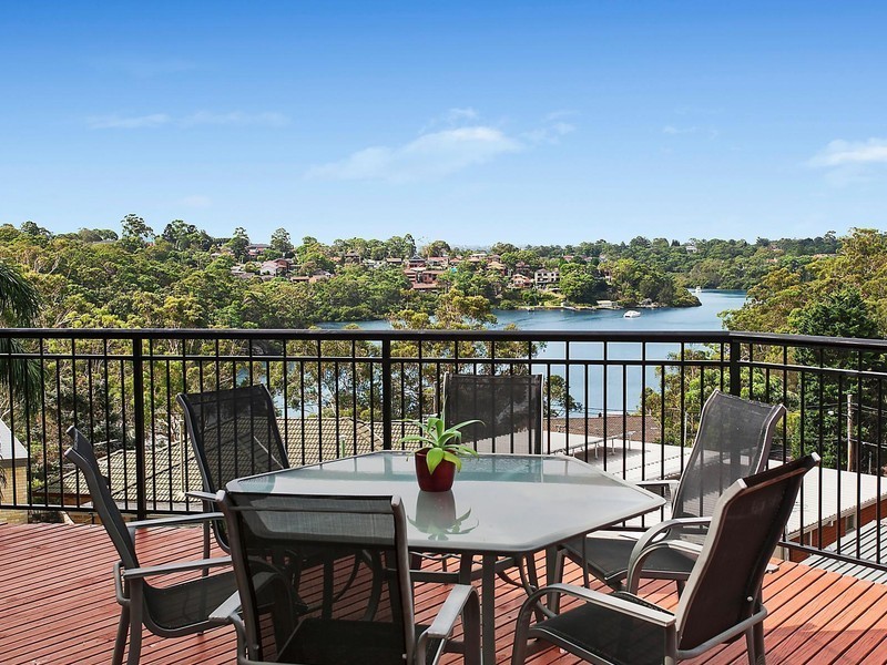 52 Renway Avenue, Lugarno NSW 2210