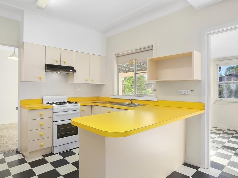 6 Mimosa Street, Oatley NSW 2223