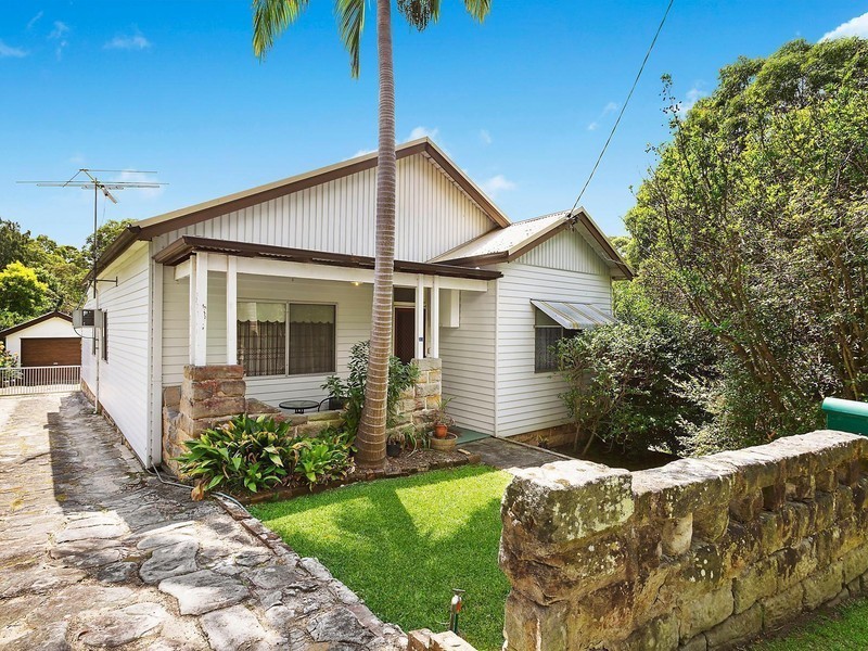 35 Kitchener Street, Oatley NSW 2223