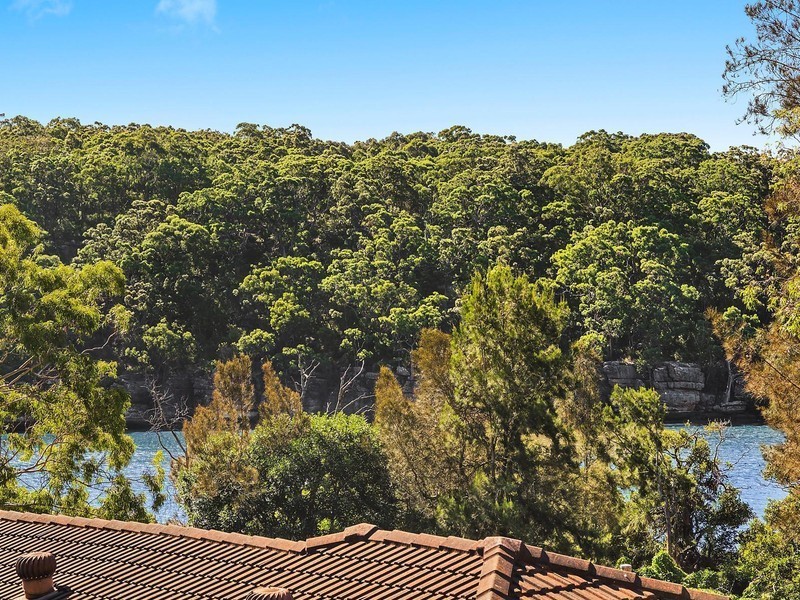 5 Murdock Crescent, Lugarno NSW 2210