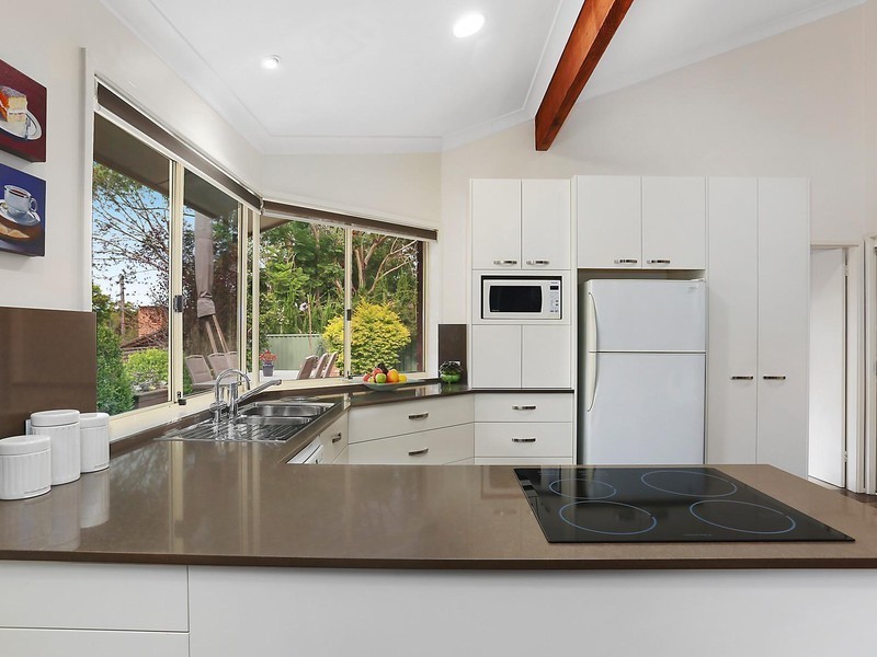 22 Woodcliff Parade, Lugarno NSW 2210