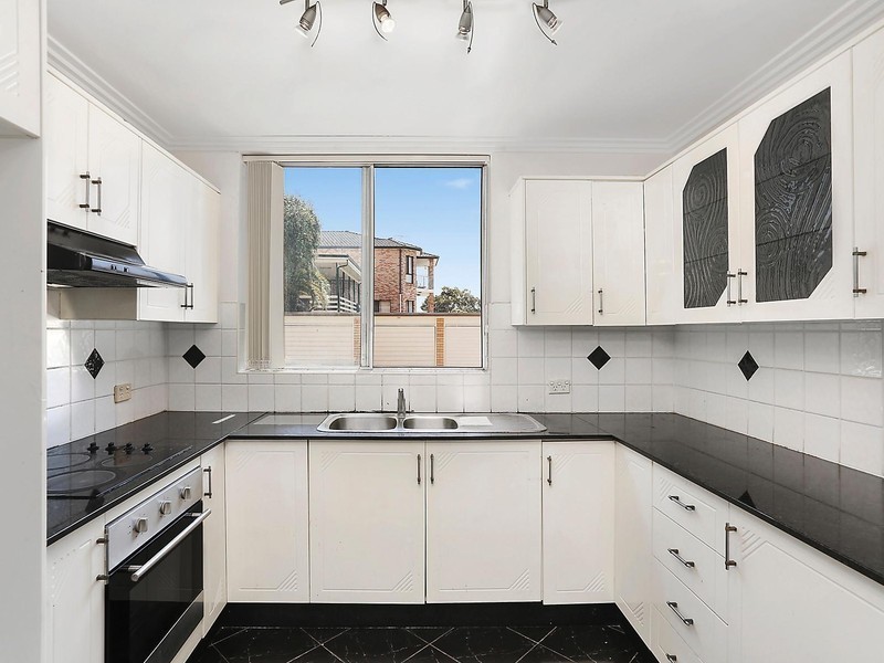 13/84 Queens Road, Hurstville NSW 2220