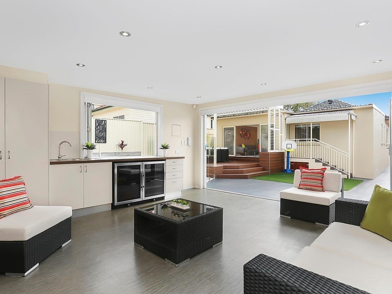 69 Armitree Street, Kingsgrove NSW 2208