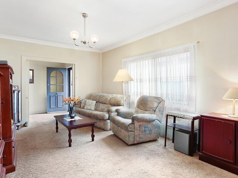 23 Planthurst Road, Carlton NSW 2218