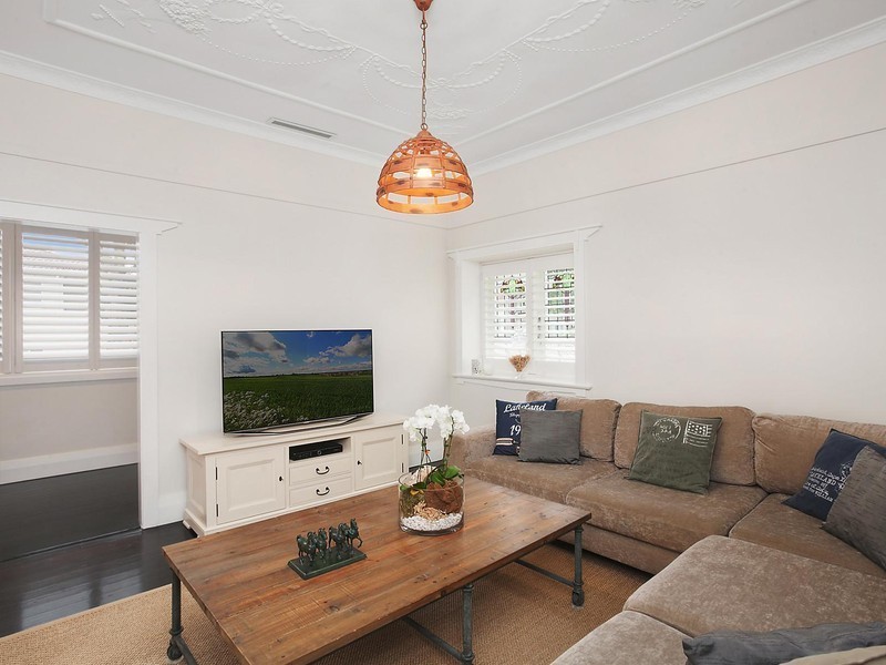 15 The Esplanade, South Hurstville NSW 2221