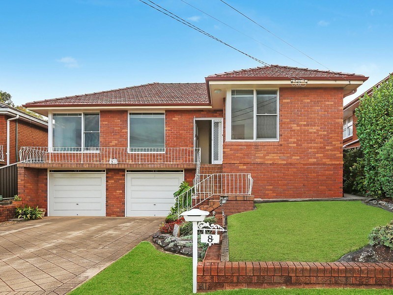 8 Bridgeview Road, Beverly Hills NSW 2209