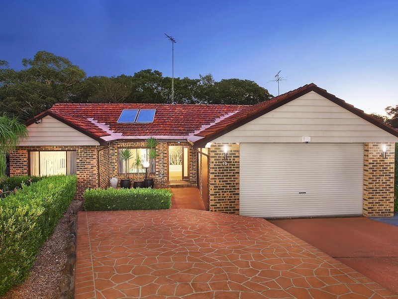 19 Linden Crescent, Lugarno NSW 2210