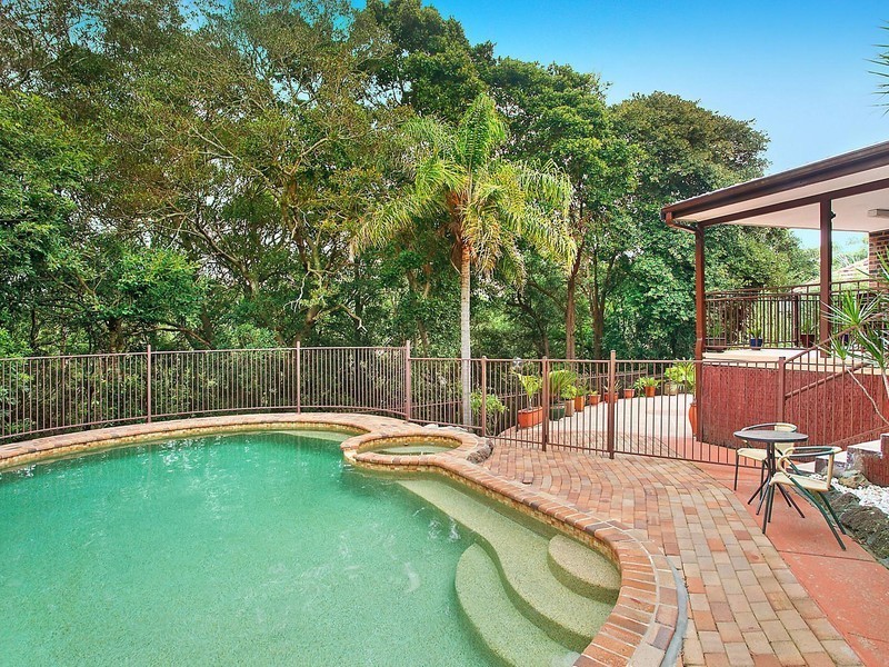 19 Linden Crescent, Lugarno NSW 2210