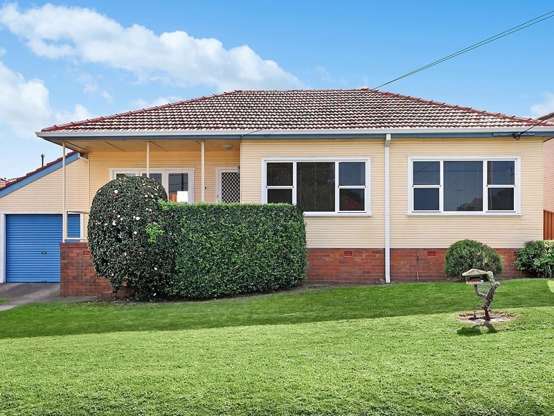 10 Faye Avenue, Blakehurst NSW 2221