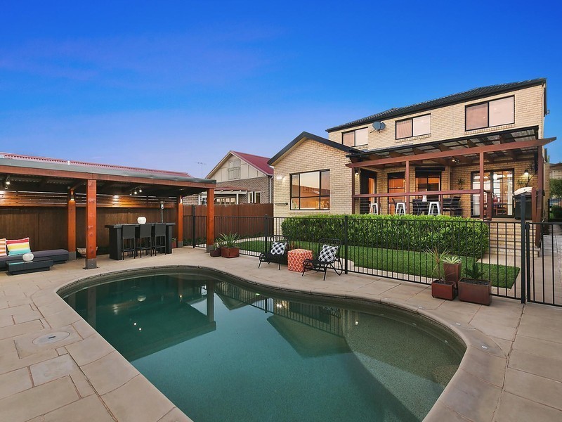 18 Westbourne Street, Carlton NSW 2218