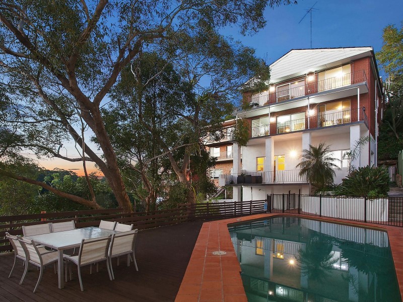 4 Dinjerra Crescent, Oatley NSW 2223