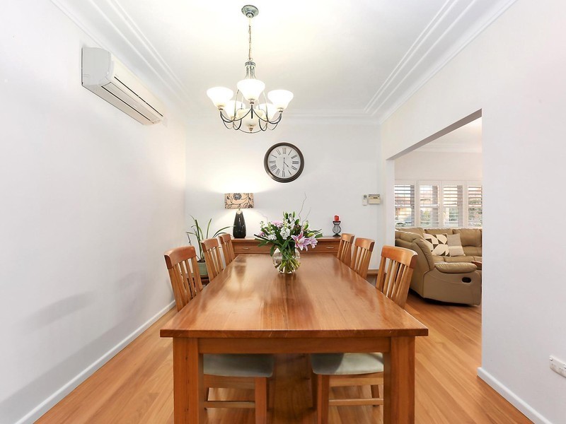 8 Tallawalla Street, Beverly Hills NSW 2209