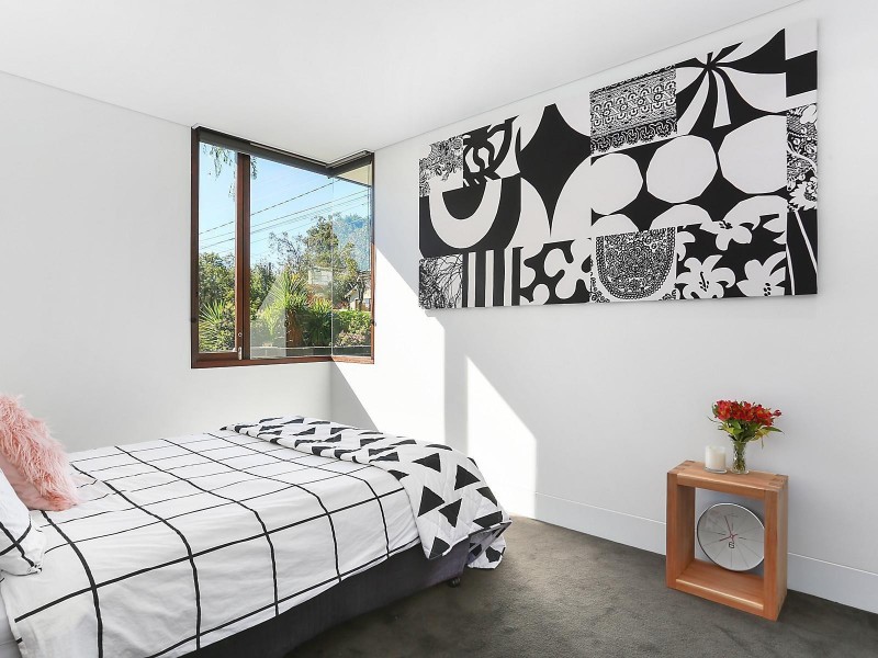 12 Glen Road, Oatley NSW 2223