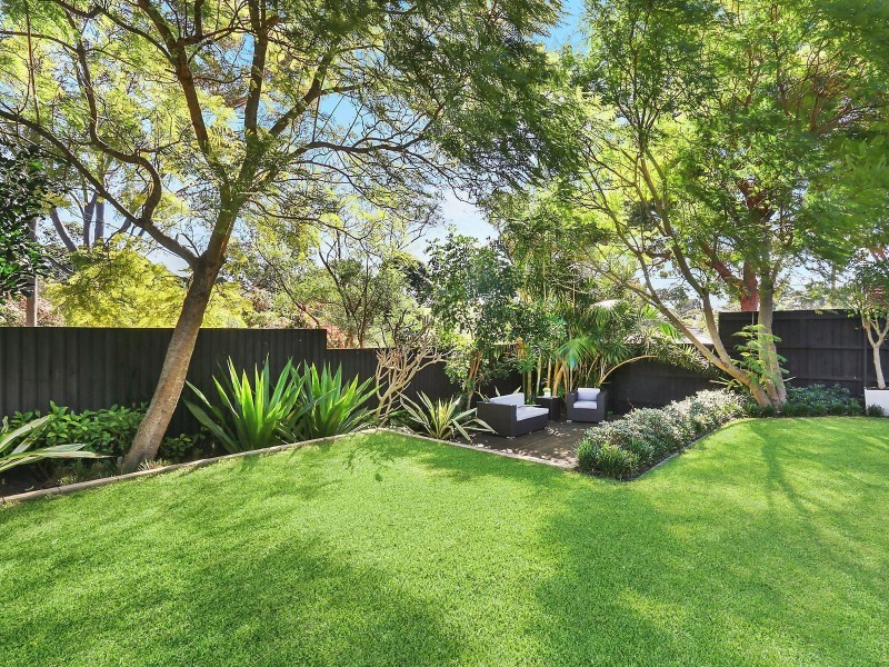 12 Glen Road, Oatley NSW 2223