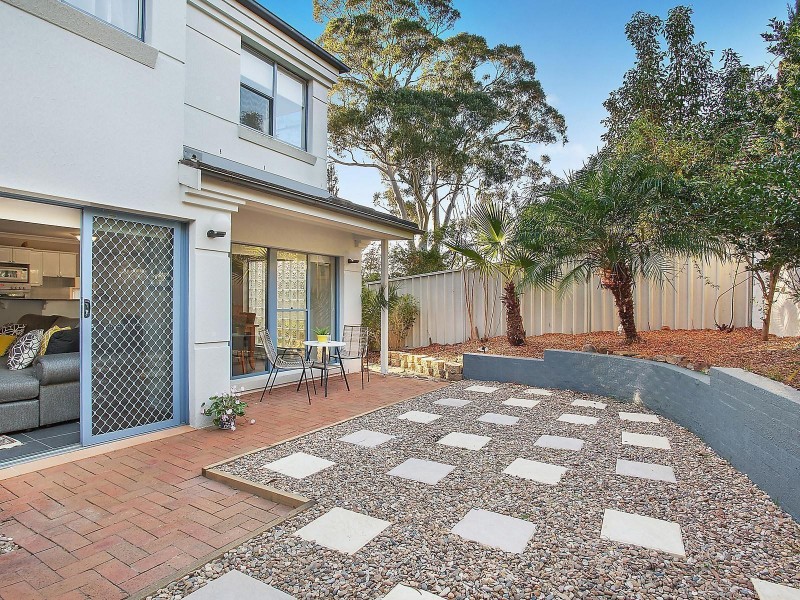 54 Queens Road, Connells Point NSW 2221