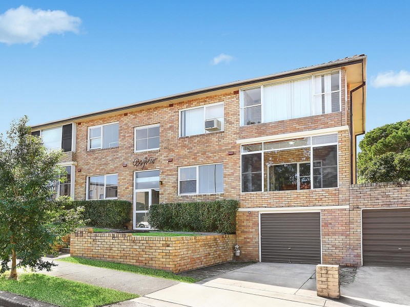 2/2A Winchester Street, Carlton NSW 2218