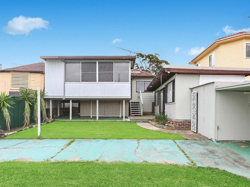 142 Hillcrest Avenue, Hurstville Grove NSW 2220