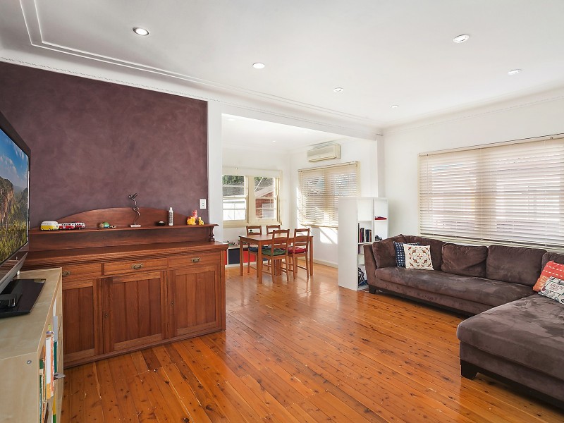 76 Edgbaston Road, Beverly Hills NSW 2209