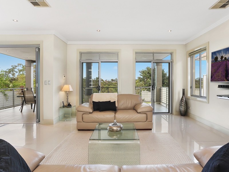 63 Whitfield Parade, Hurstville Grove NSW 2220