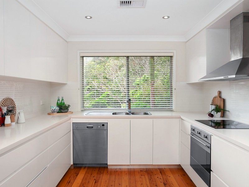 12 Oak Street, Lugarno NSW 2210