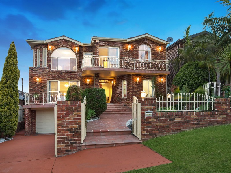 6 River Street, Blakehurst NSW 2221