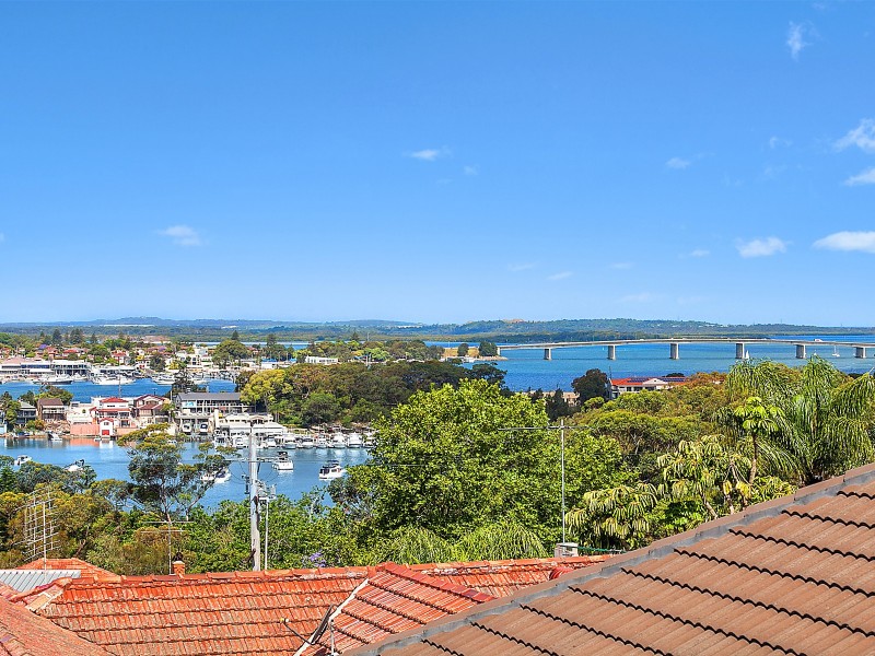 6 River Street, Blakehurst NSW 2221