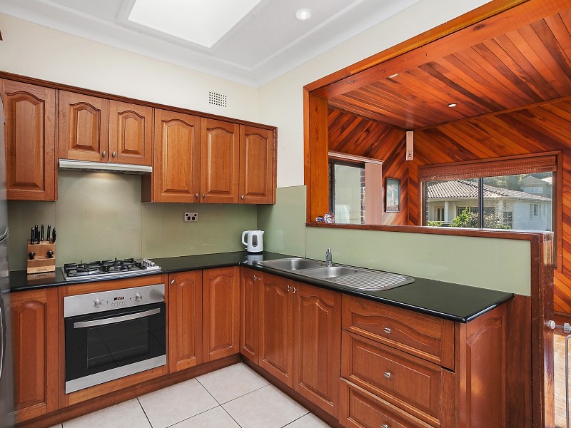 8 Othello Street, Blakehurst NSW 2221