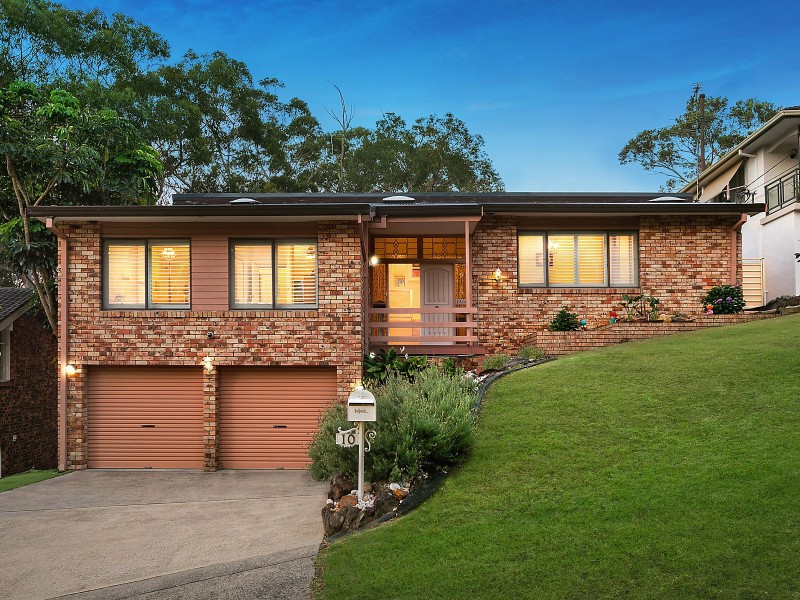 10 Cypress Drive, Lugarno NSW 2210