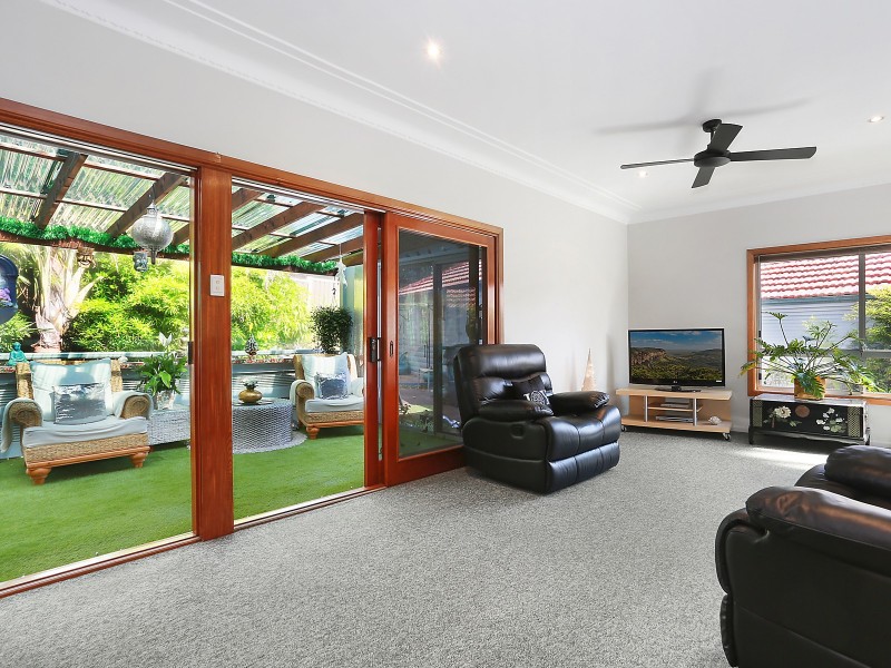 4 Haigh Avenue, Roselands NSW 2196