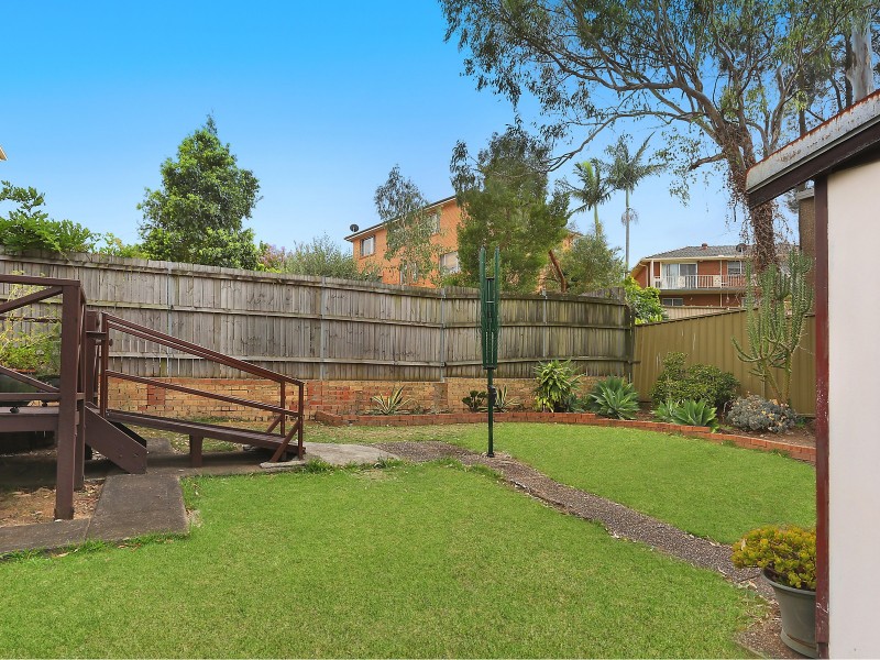 25 Glamis Street, Kingsgrove NSW 2208