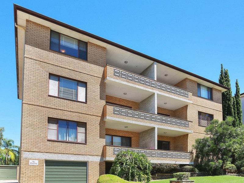 1/9 Jubilee Avenue, Carlton NSW 2218