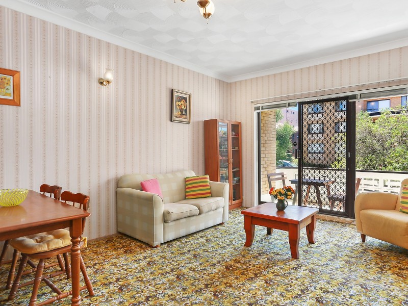 1/9 Jubilee Avenue, Carlton NSW 2218