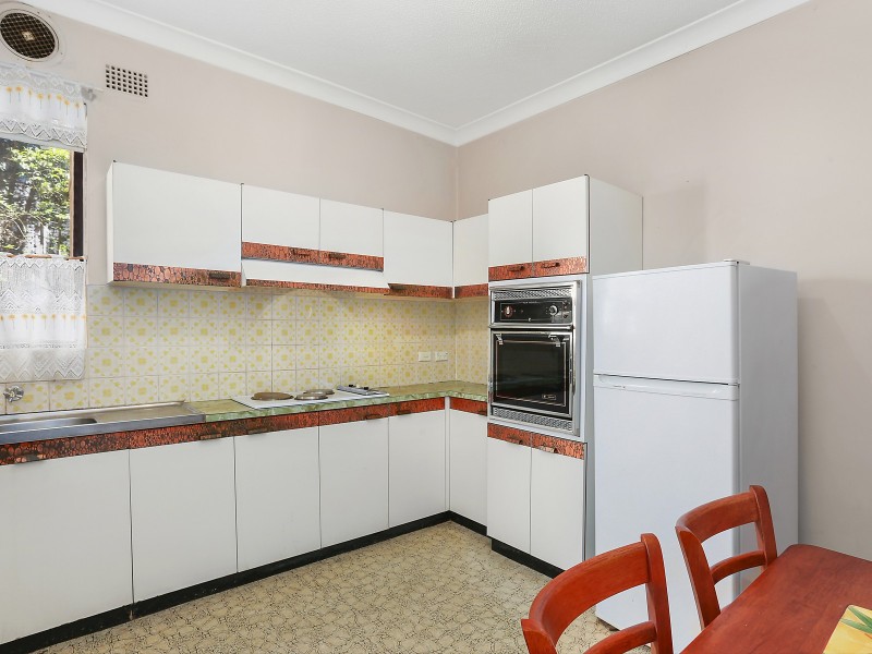 1/9 Jubilee Avenue, Carlton NSW 2218