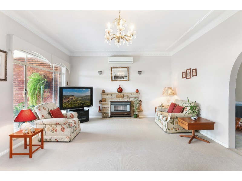 33 Jordan Avenue, Beverly Hills NSW 2209