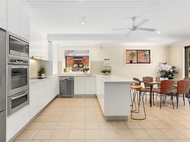 63 Allwood Crescent, Lugarno NSW 2210