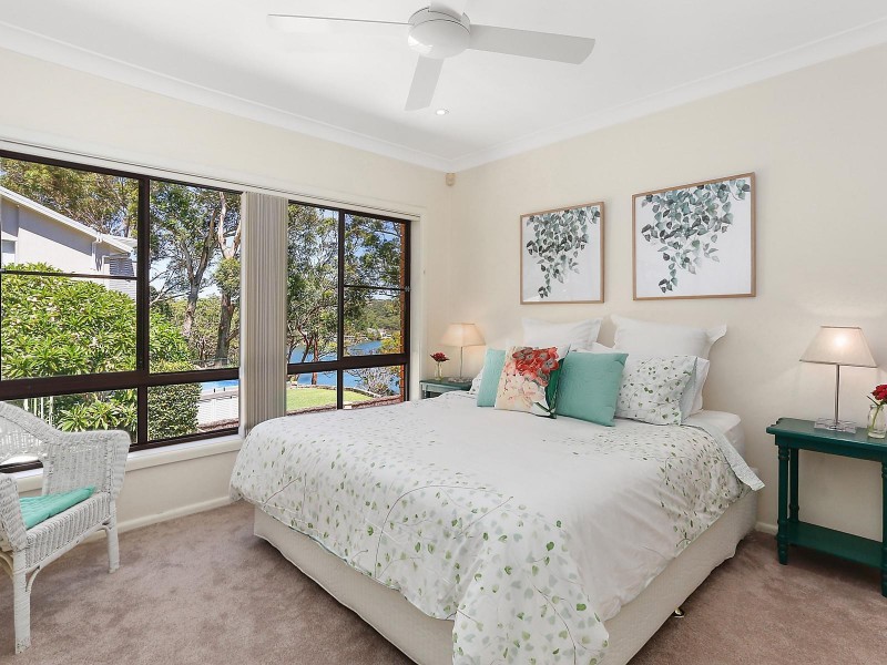 63 Allwood Crescent, Lugarno NSW 2210