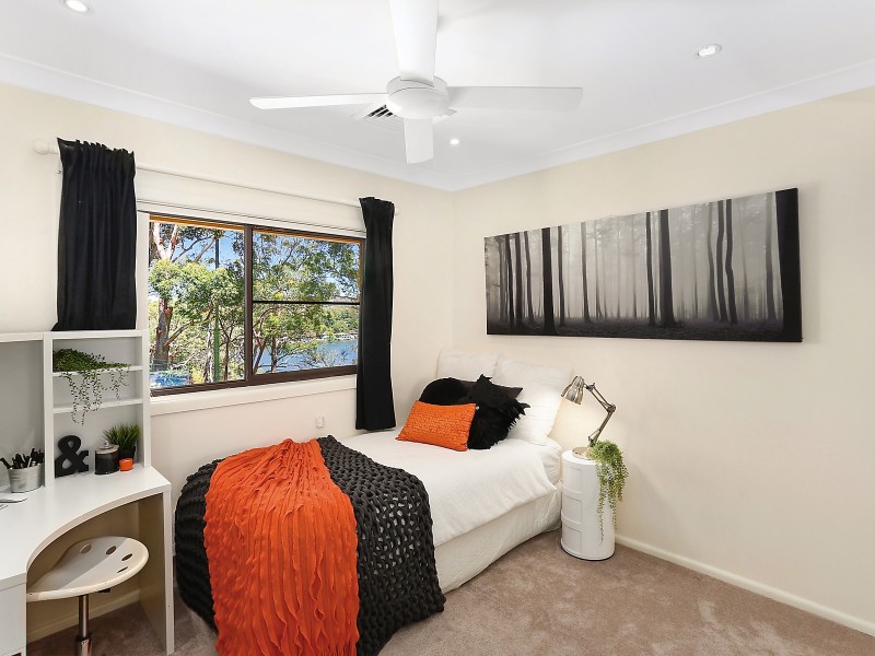 63 Allwood Crescent, Lugarno NSW 2210