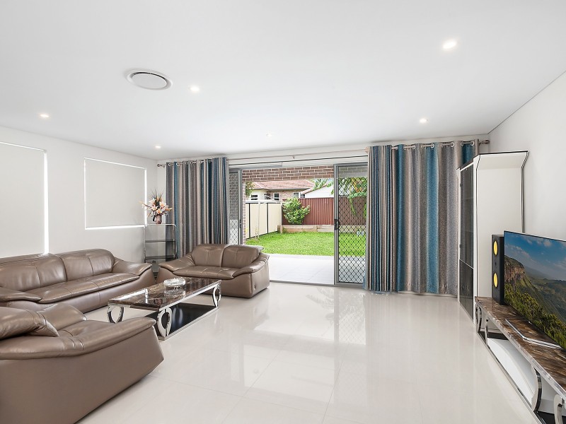 22 Lyle Avenue, Hurstville NSW 2220