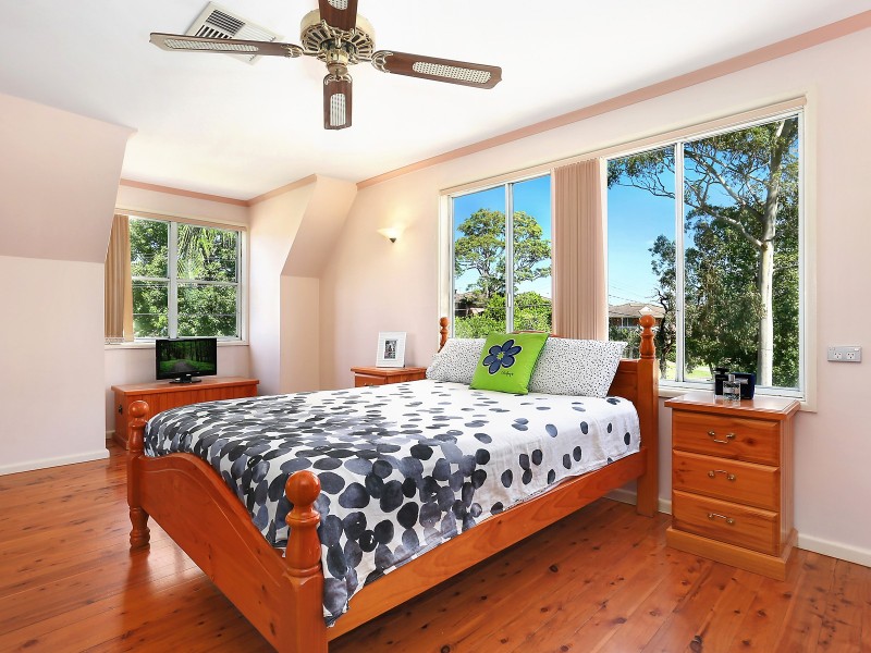 27 Homedale Crescent, Connells Point NSW 2221