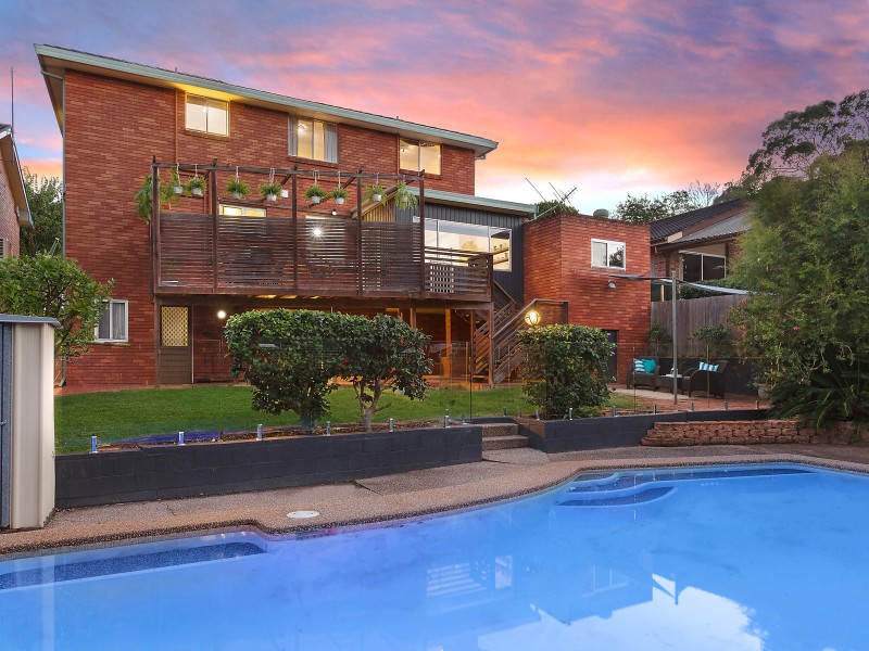 9 Waterside Parade, Peakhurst Heights NSW 2210