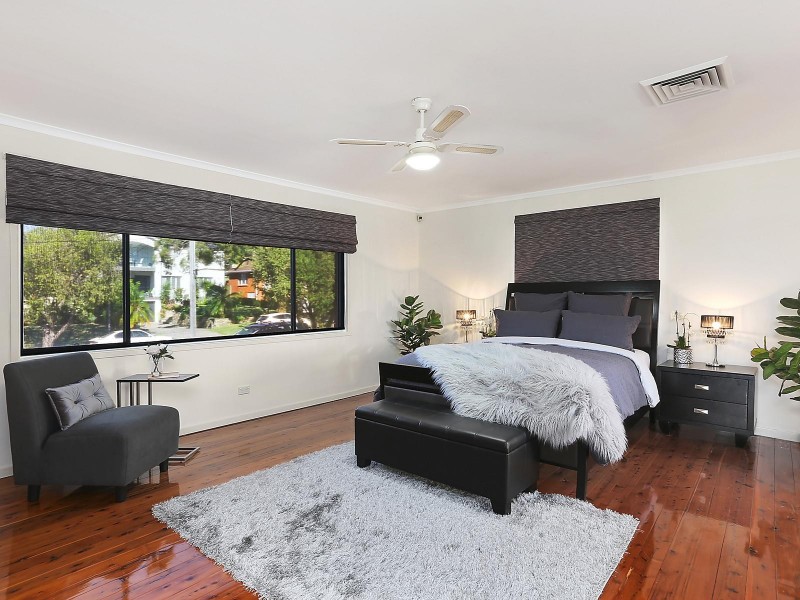 9 Waterside Parade, Peakhurst Heights NSW 2210