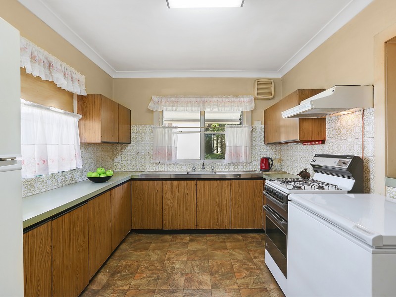 1 Vaughan Street, Blakehurst NSW 2221