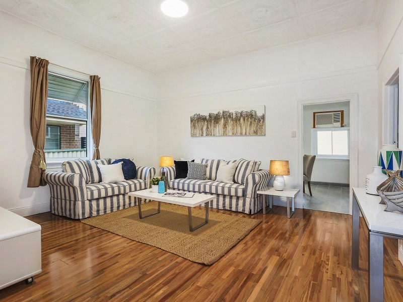 13 Tanner Avenue, Carlton NSW 2218