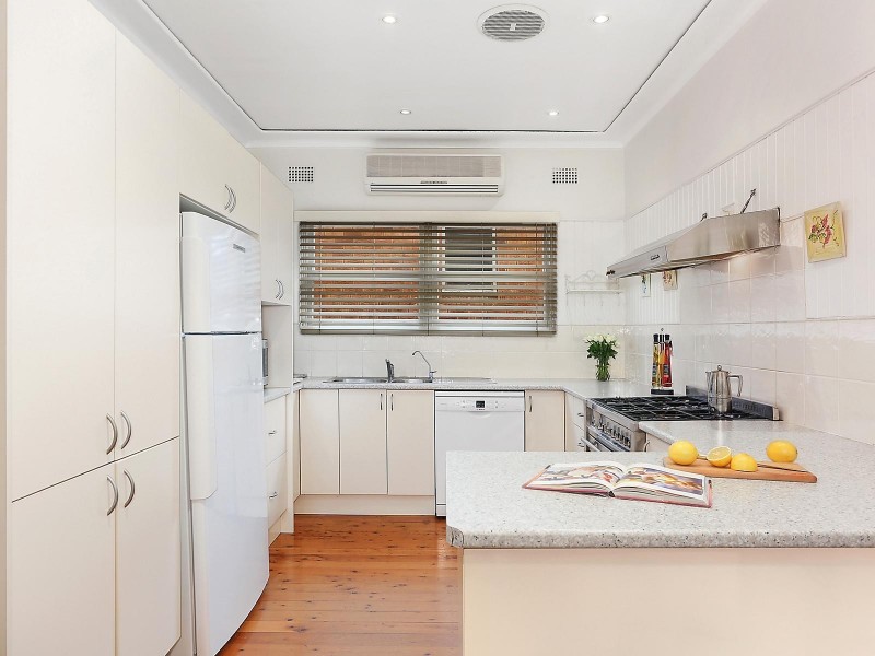 33 Stuart Street, Blakehurst NSW 2221