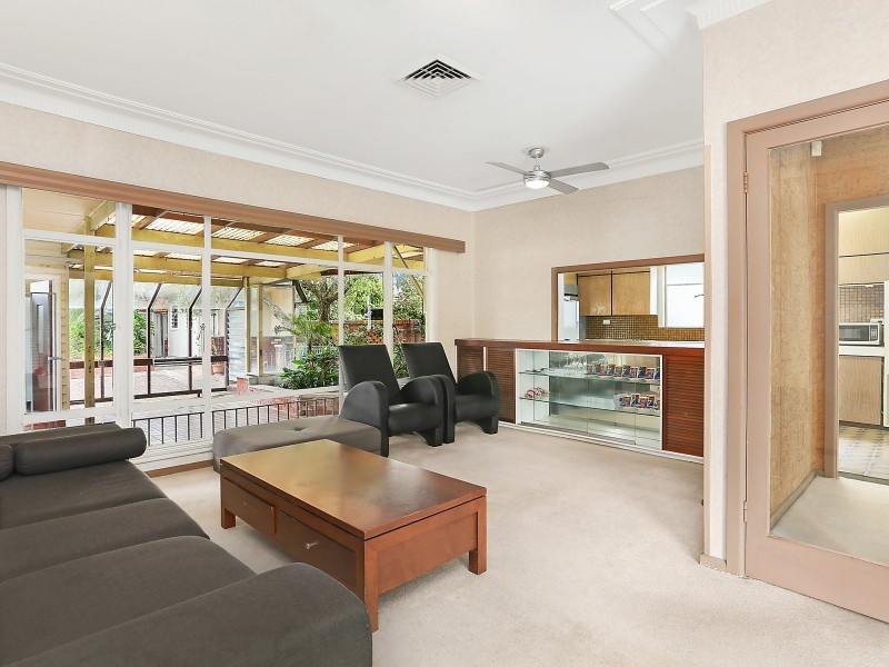 19 Bristol Road, Hurstville NSW 2220