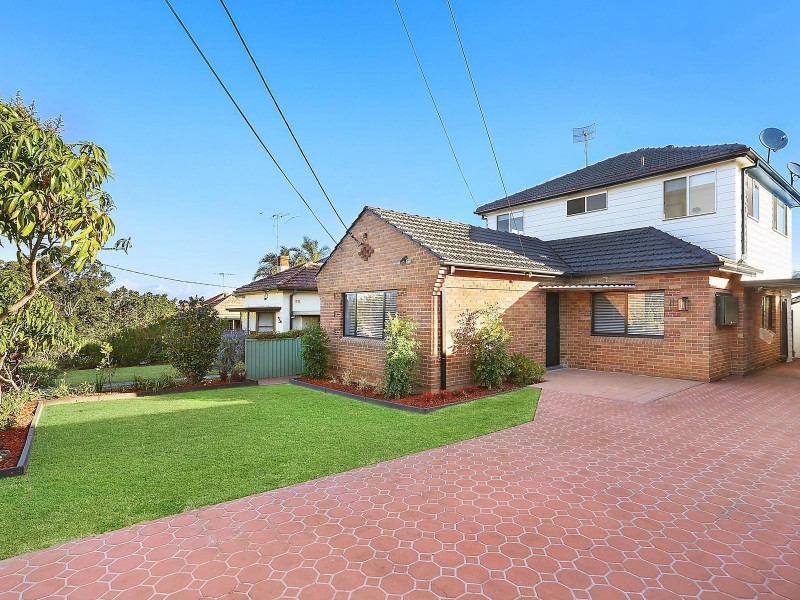 11 Booragul Street, Beverly Hills NSW 2209