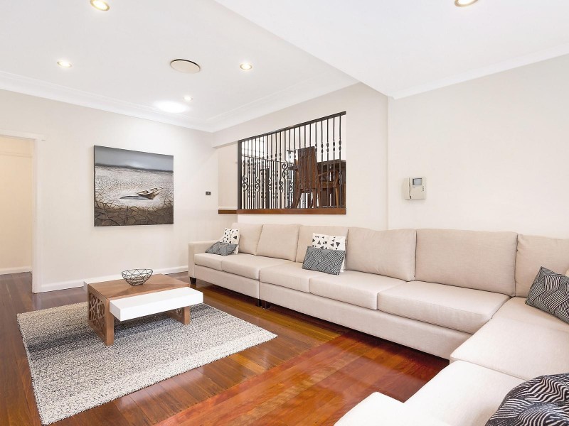 9 Vaughan Street, Blakehurst NSW 2221