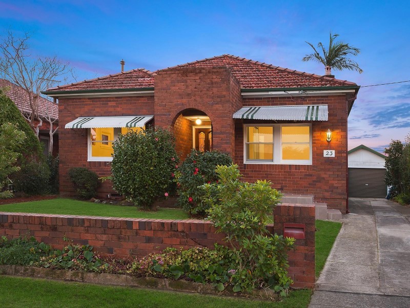 23 Mayfair Crescent, Beverly Hills NSW 2209